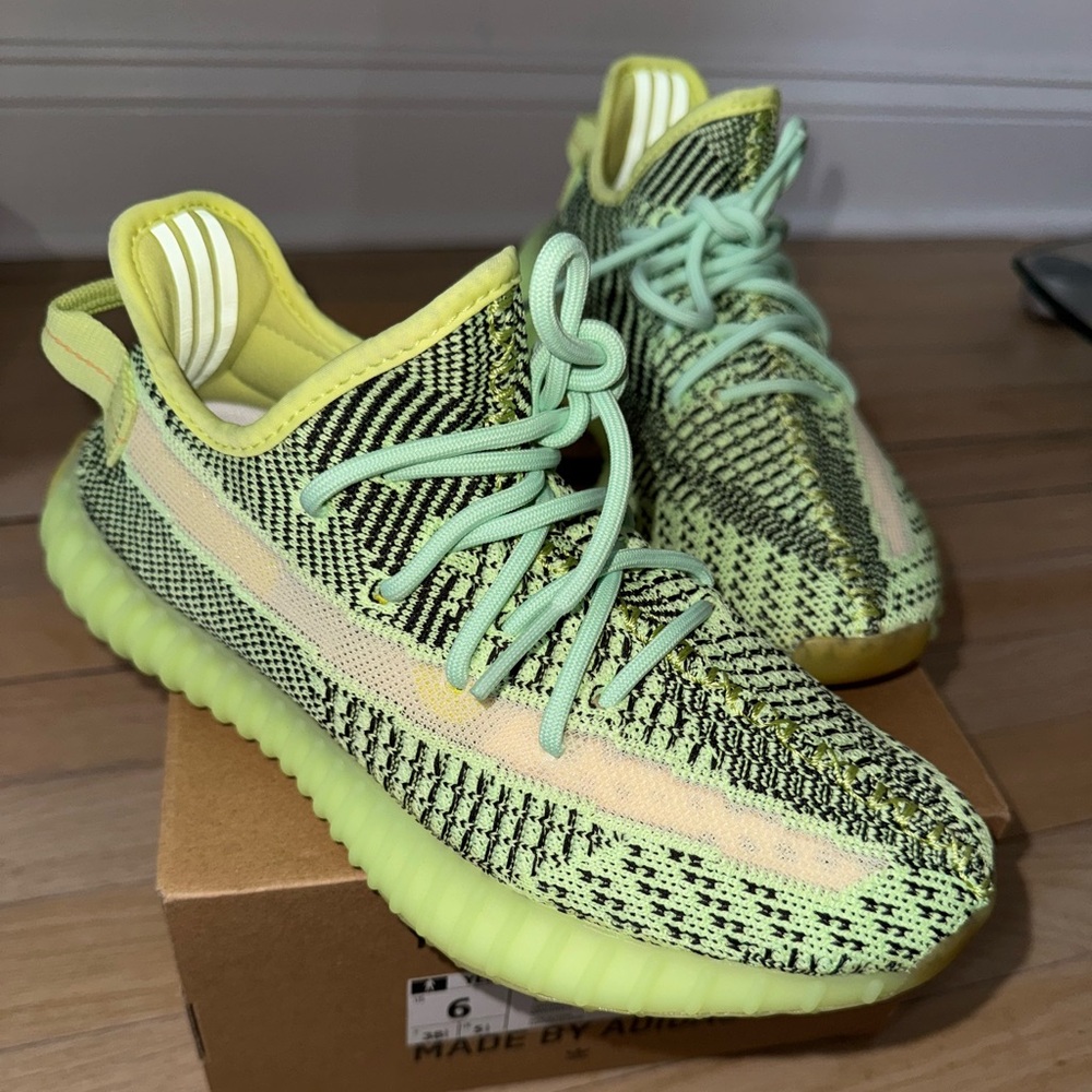YEEZY BOOST 350 V2 YEEREE size 6